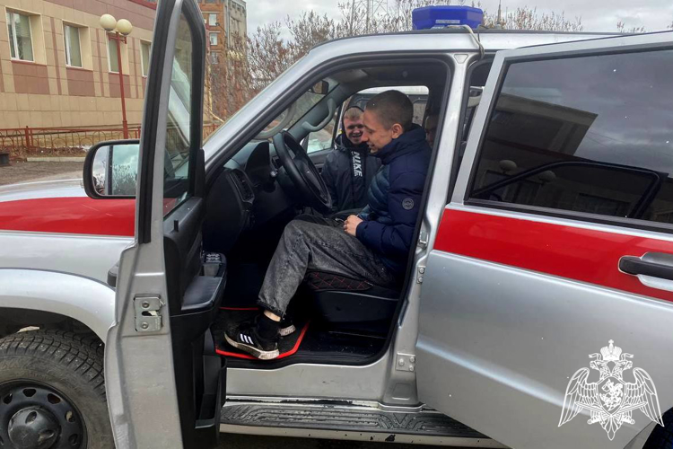 В Лесосибирске Красноярского края сотрудники Росгвардии провели «День открытых дверей» 