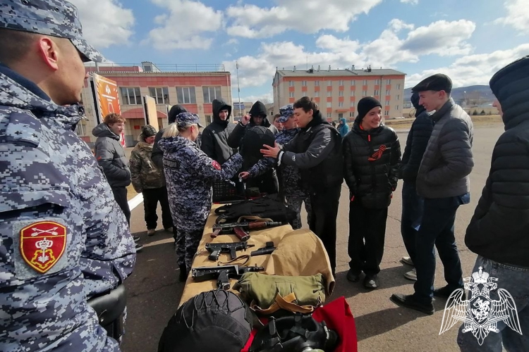 День призывника прошел на базе Красноярского управления вневедомственной охраны 