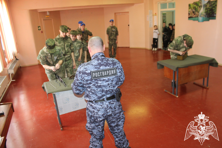 В Красноярском крае сотрудники Росгвардии приняли участие в организации военно-полевой игры «Зарница»