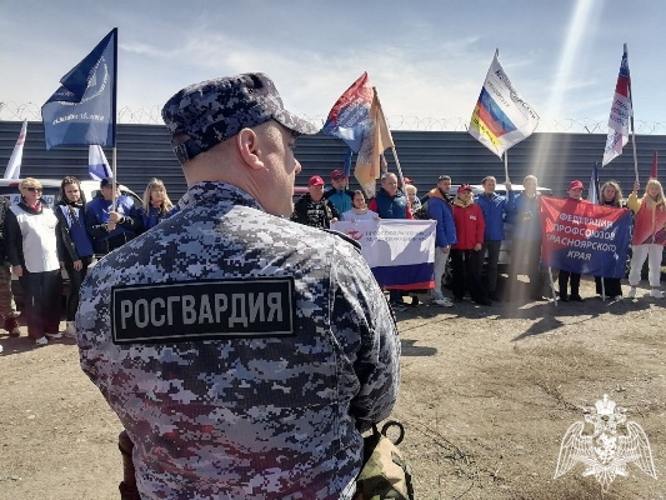 Сотрудники Росгвардии обеспечили охрану правопорядка автопробега