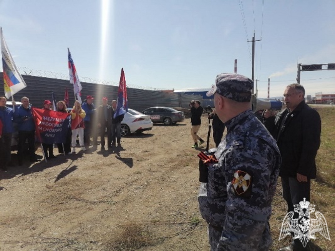 Сотрудники Росгвардии обеспечили охрану правопорядка автопробега