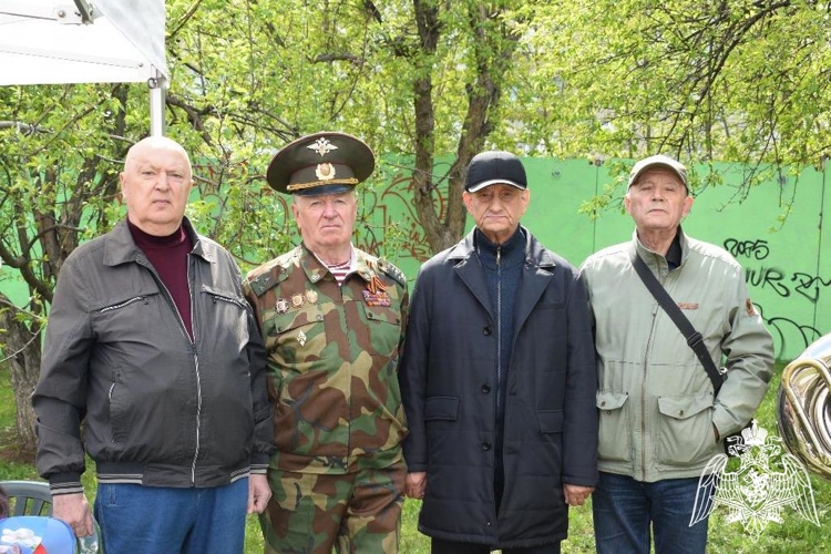 Красноярские военнослужащие Росгвардии приняли участие в международной акции «Сад памяти»
