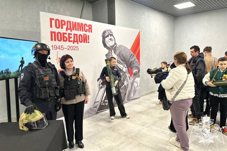 В Красноярске росгвардейцы в «Кристалл арене» представили свои локации