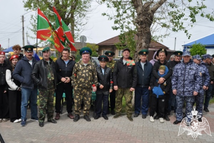Ужурские росгвардейцы приняли участие в торжественном мероприятии, посвященном памяти героев-пограничников