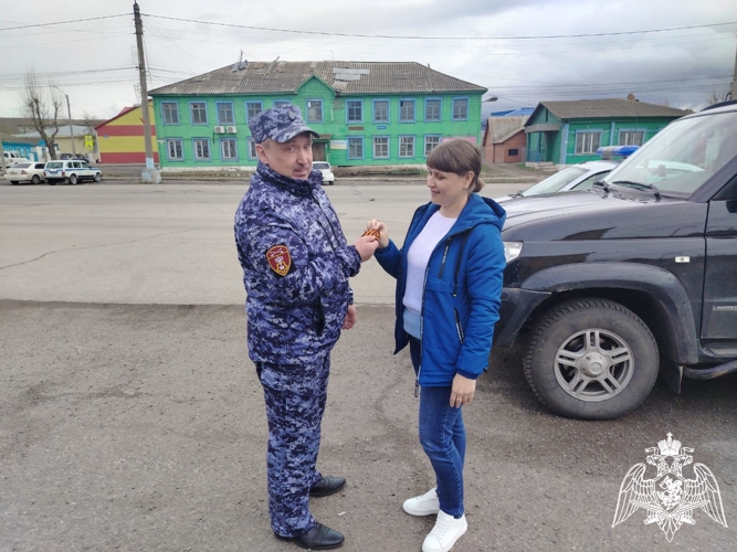 В Ужуре росгвардейцы приняли участие во Всероссийской акции «Георгиевская ленточка»