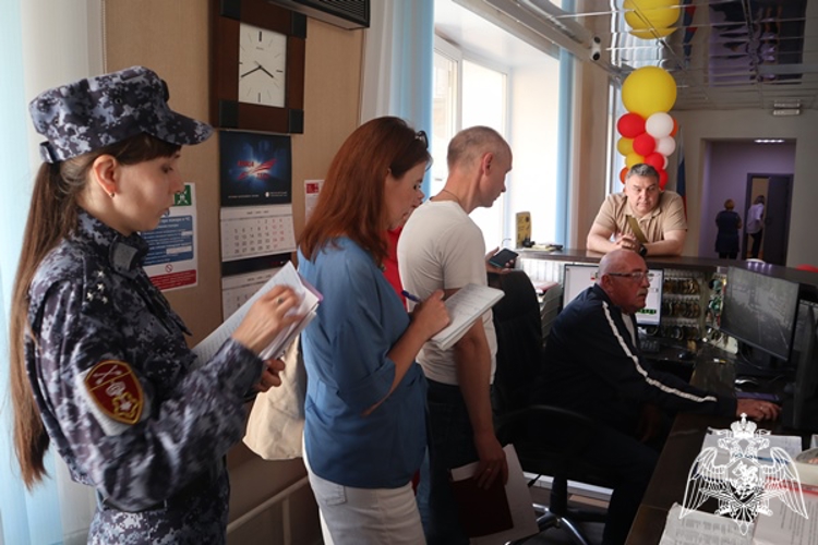 В Красноярском крае росгвардейцы проверяют безопасность оздоровительных лагерей