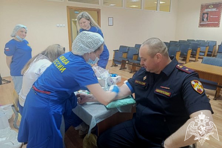 Лесосибирские росгвардейцы приняли участие в акции по вступлению в регистр доноров костного мозга