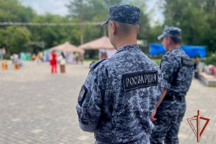 Росгвардейцы обеспечили охрану общественного порядка во время праздничных мероприятий в Красноярском крае 