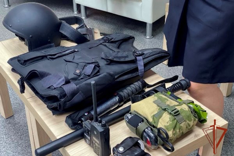 Росгвардейцы из Емельяново провели акцию «Каникулы с Росгвардией»
