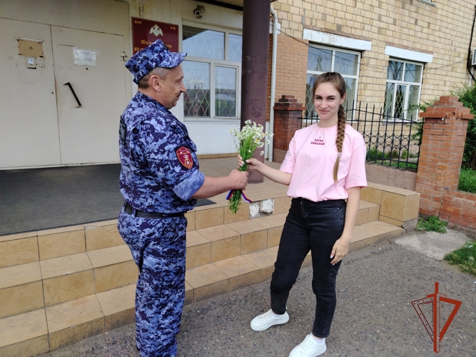 Ужурские росгвардейцы отметили День семьи, любви и верности