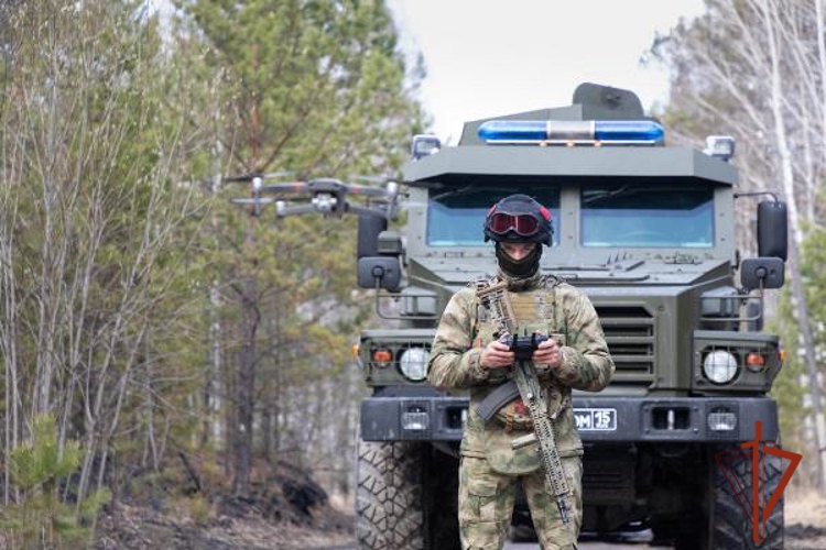  В Красноярском крае прошли учебные сборы с сотрудниками спецподразделений Росгвардии Сибирского округа по применению и противодействию БЛА