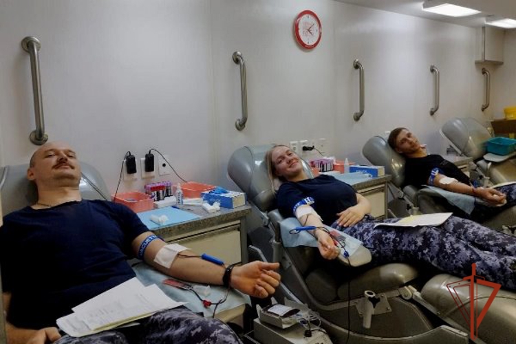 Назаровские росгвардейцы пополнили банк донорской крови