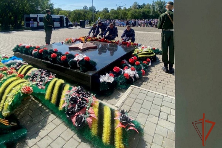 В Красноярске Сотрудники Росгвардии обеспечили безопасность в день ВДВ