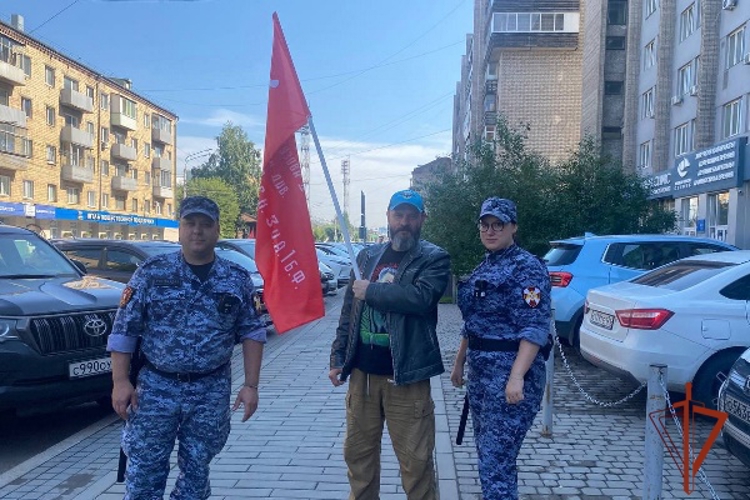 Росгвардейцы Красноярского края приняли участие в мероприятиях, посвящённых Дню флага России
