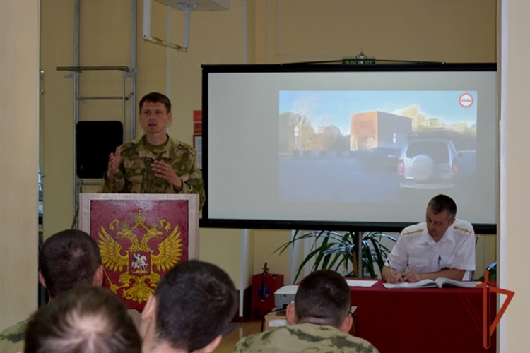 Железногорские военнослужащие приняли участие в  конференции, посвященной безопасности на дорогах