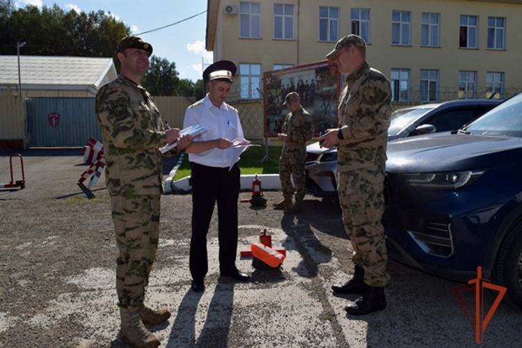Железногорские военнослужащие приняли участие в  конференции, посвященной безопасности на дорогах