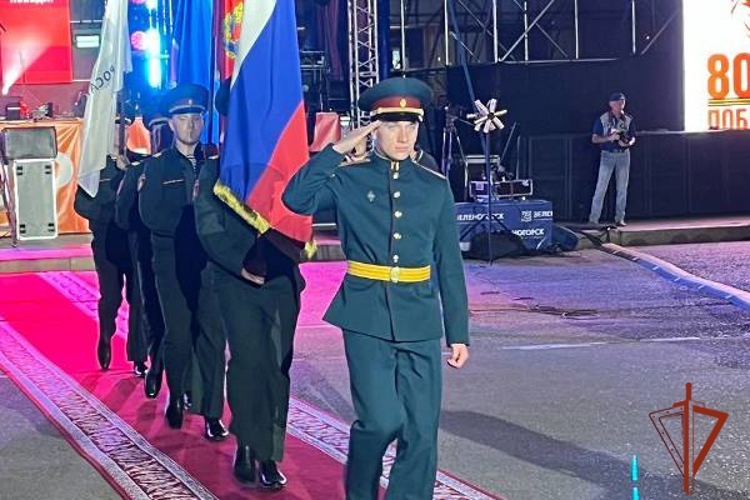 В Зеленогорске военнослужащие Росгвардии отметили День создания атомной промышленности