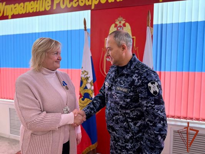 Заместитель теруправления Росгвардии поблагодарил представителя гражданского общества за взаимодействие