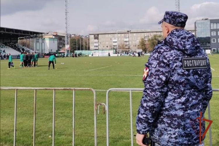 Росгвардейцы обеспечили безопасность матча по регби в Красноярске
