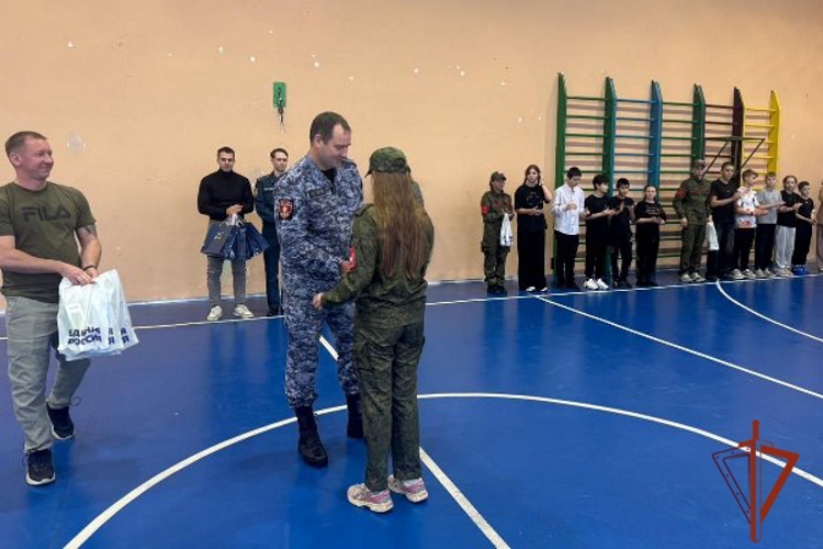 В Игарке сотрудники Росгвардии приняли участие в проведении военно-патриотической игры «Зарница»