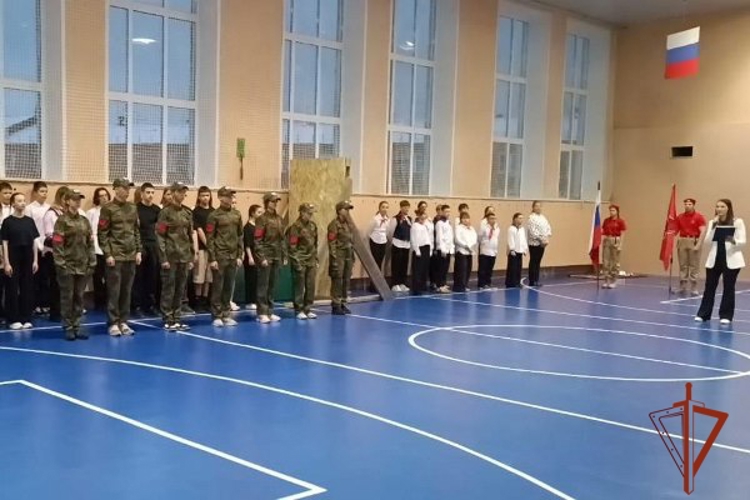 В Игарке сотрудники Росгвардии приняли участие в проведении военно-патриотической игры «Зарница»