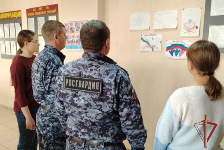 Ужурские росгвардейцы приняли участие в мероприятиях, приуроченных Дню народного единства