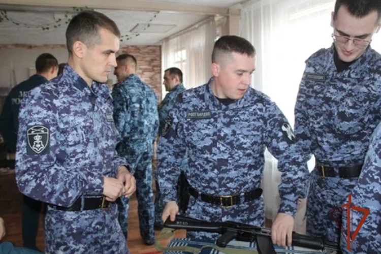 Шарыповские сотрудники Росгвардии стали призерами соревнования по троеборью