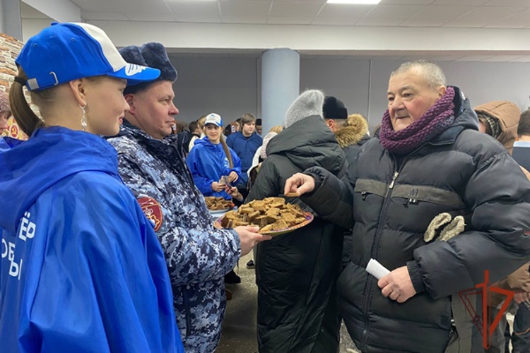 Емельяновские росгвардейцы почтили память ленинградцев
