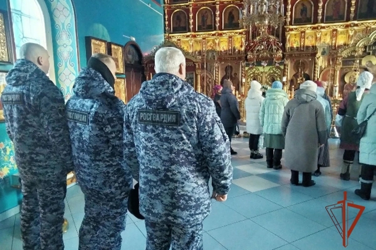 Росгвардейцы обеспечили правопорядок во время празднования Крещения в Красноярском крае