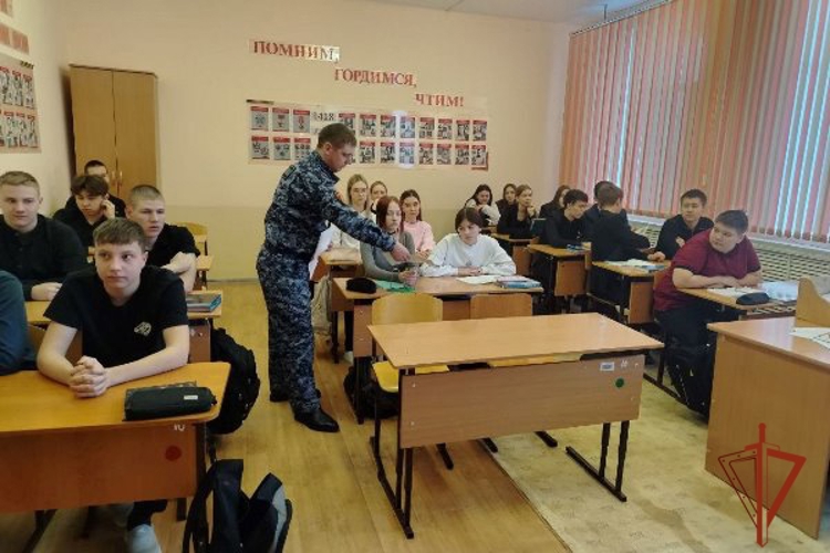 Ужурские росгвардейцы провели Урок мужества, посвящённый освобождению Ленинграда от фашистской блокады
