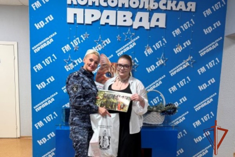Росгвардейцы поздравили своих коллег с Днем печати