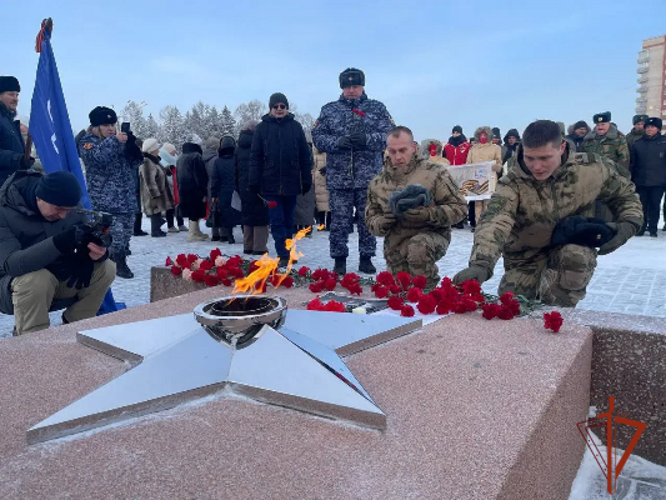 Железногорские военнослужащие Росгвардии приняли участие в памятных мероприятиях, приуроченных 82-й годовщине полного снятия блокады Ленинграда