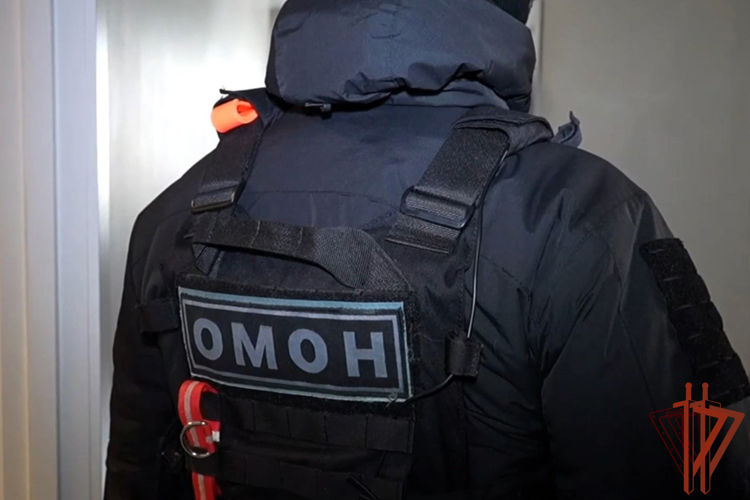В Красноярском крае сотрудники ОМОН Росгвардии оказали содействие в задержании подозреваемых в организации накрколаборатории