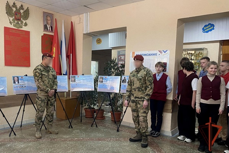 Железногорские военнослужащие приняли участие в фотовыставке «Памяти павших, ради живых»