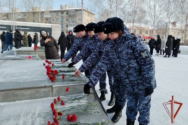Ачинские росгвардейцы приняли участие в  мероприятии, приуроченное памятному событию – Дню победы в Сталинградской битве