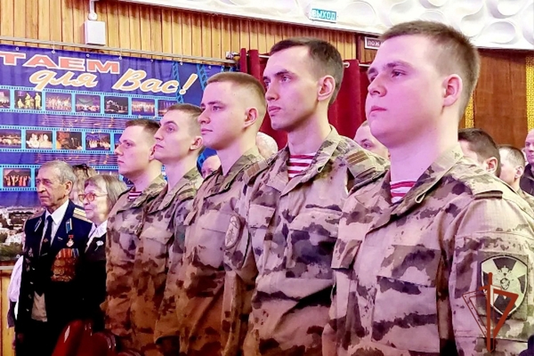 Зеленогорские военнослужащие удостоены наград в канун Дня Защитника Отечества