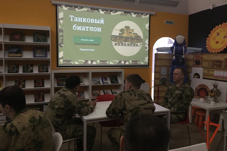 Военнослужащие железногорского полка Росгвардии приняли участие в квизе «Танковый биатлон»