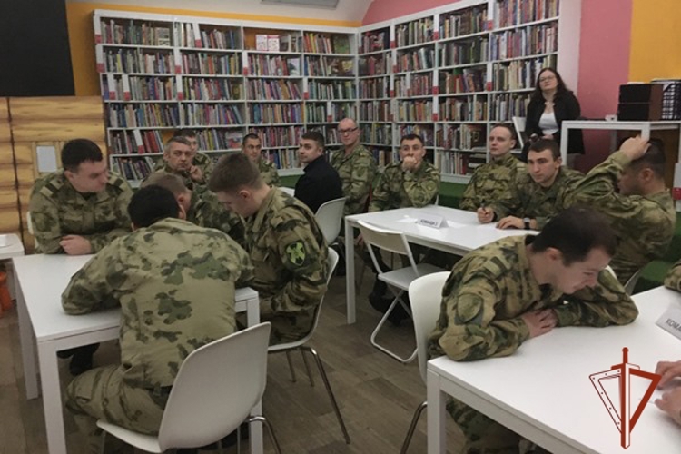 Военнослужащие железногорского полка Росгвардии приняли участие в квизе «Танковый биатлон»