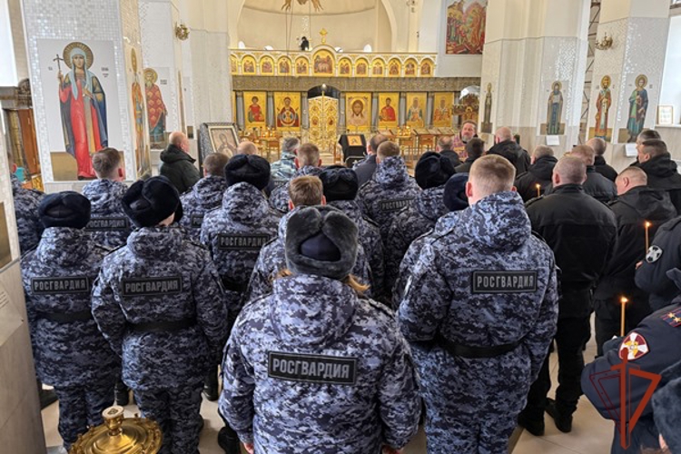 В преддверии Дня образования войск национальной гвардии Российской Федерации красноярские росгвардейцы почтили память коллег, погибших при исполнении служебных обязанностей