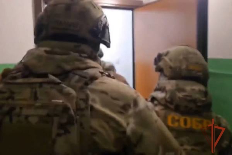 СОБР «Зенит» обеспечил задержание подозреваемых в незаконном изготовлении оружия (Видео)