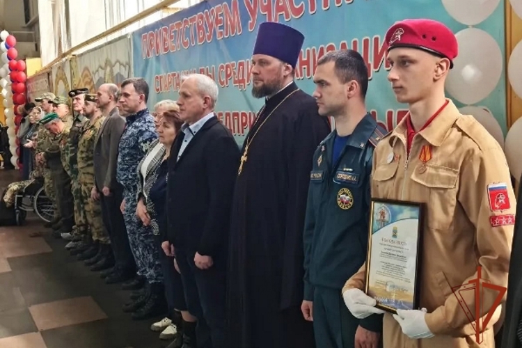 Шарыповские росгвардейцы в качестве почетных гостей посетили турнир по армейскому рукопашному бою
