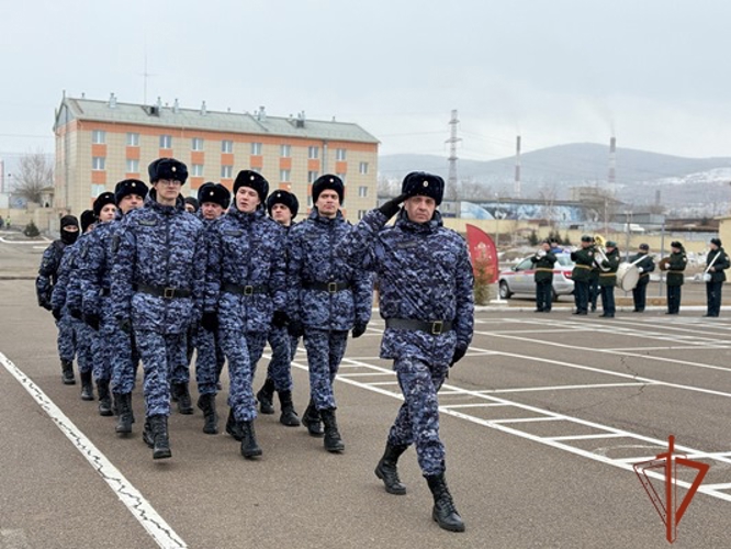 Красноярские росгвардейцы приняли присягу на верность Родине