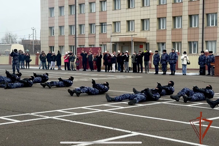 Красноярские росгвардейцы приняли присягу на верность Родине