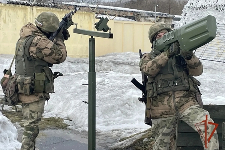 В Красноярском крае в воинской части Росгвардии прошли пожарно-тактические учения