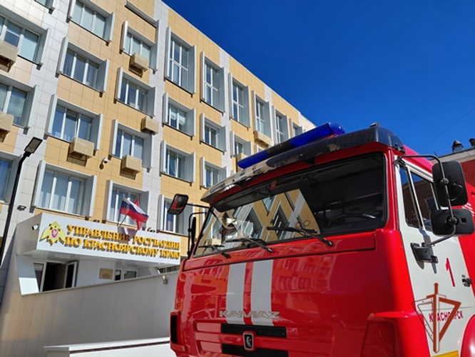 В Красноярске росгвардейцы совместно с сотрудниками МЧС провели противопожарное учение