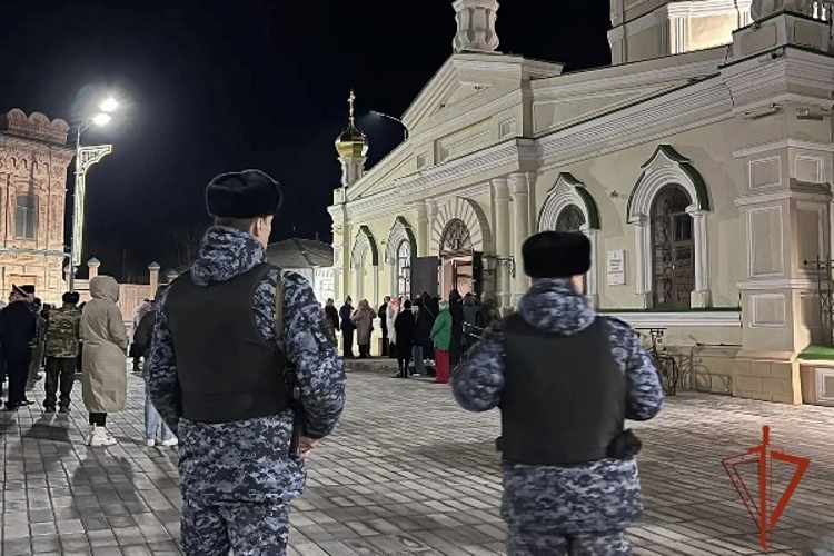 В Красноярском крае росгвардейцы обеспечили правопорядок православного праздника Пасха