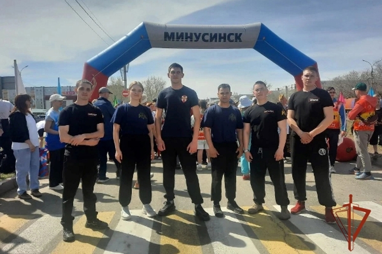 Минусинские росгвардейцы приняли участие в спортивной эстафете, посвященной Дню Победы