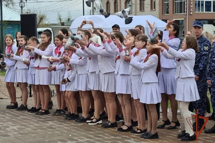 В Ачинске росгвардейцы почтили небесного покровителя защитников Отечества
