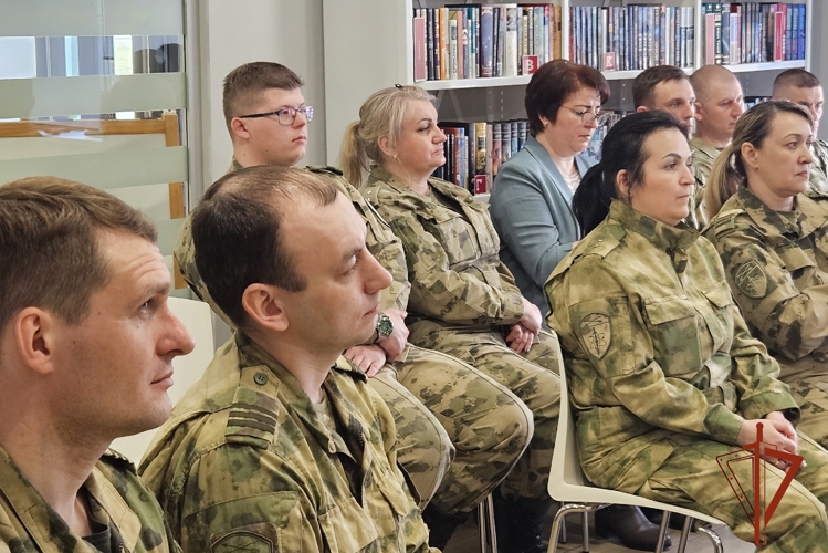 В преддверии празднования Дня Победы, зеленогорские военнослужащие Росгвардии приняли участие в литературно-музыкальной композиции