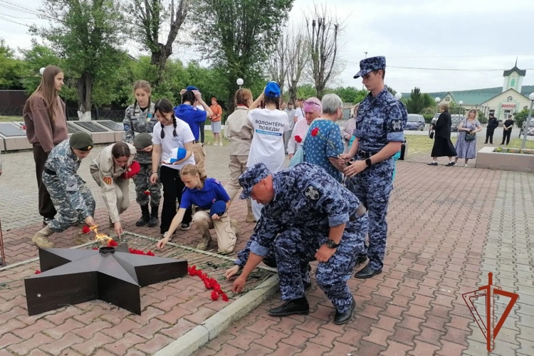 В Красноярском крае росгвардейцы провели памятные мероприятия, посвященные Дню памяти и скорби